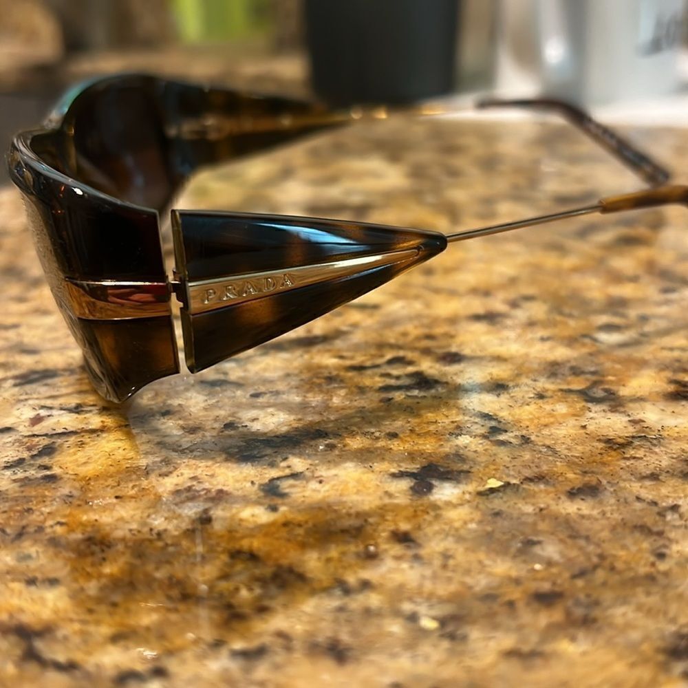 Vintage PRADA Sunglasses Never Worn, Need New Lenses - Beautiful Tortoise Shades - Picture 2 of 5